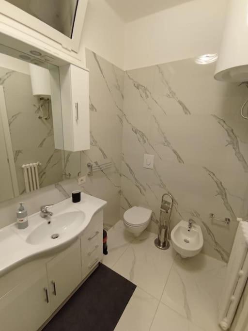 Andrea Central Apartment Bari Exterior foto